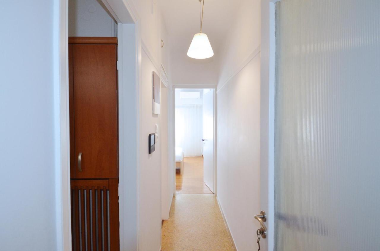 Apartment In The Heart Of Athens Next To Metro ภายนอก รูปภาพ